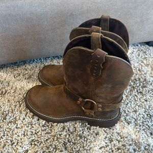 Women’s Justin bike style boots